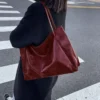 [順豐包郵] Women Tote Bag Fashion Underarm Pouch Large Capacity Soft Pu Leather Shoulder Bag Retro Crossbody Bag Casual Portable BucketBags - Image 2